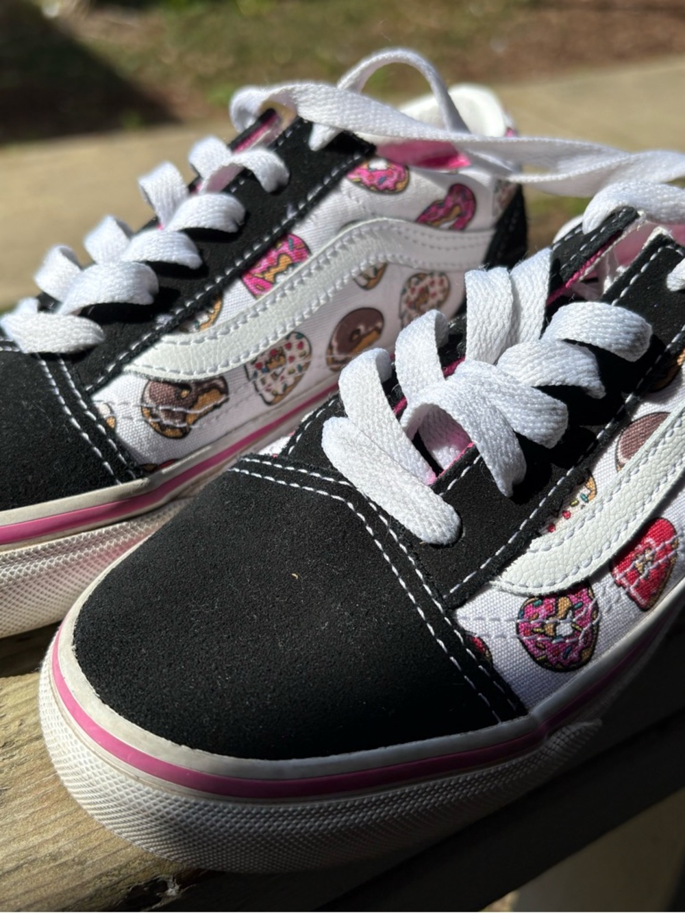 Vans Old Skool Kids Donut Print Sneakers - Black, White & Pink